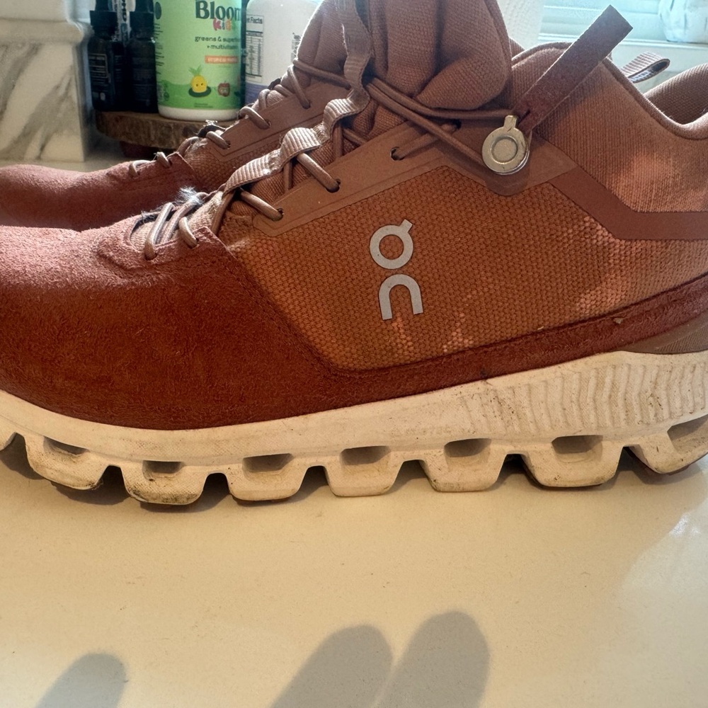 On cloud sneaker boot